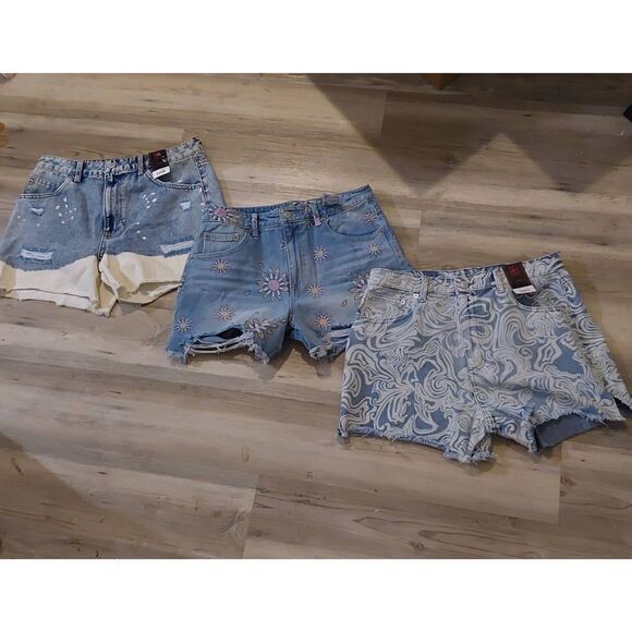NWT~No Boundaries Lot of (3) Denim Prints Distressed Shorts Sz Large Juniors - Picture 1 of 8